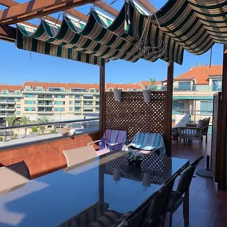 Atico Con Terraza Y Vistas Al Mar